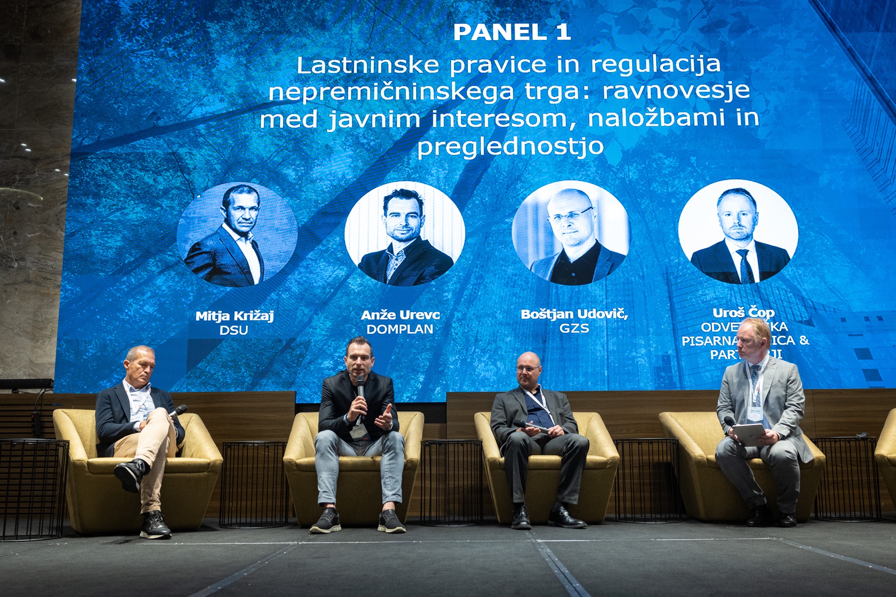 Panel o lastninskih pravicah in regulaciji nepremičninskega trga